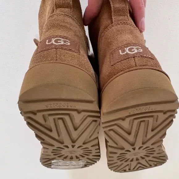 UGG Cory II Shearling Lambswool Boot NWOB Chestnut Brown Suede 1125792 Women